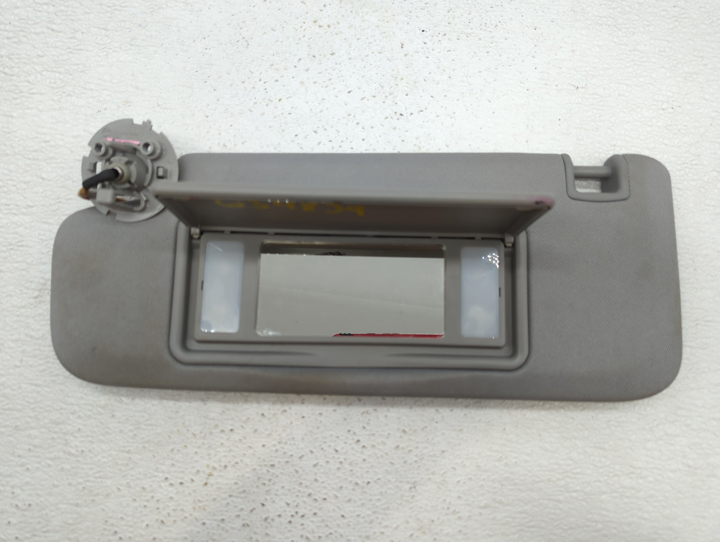 2016-2019 Chevrolet Malibu Sun Visor Shade Replacement Driver Left Mirror Fits Fits 2016 2017 2018 2019 OEM Used Auto Parts 