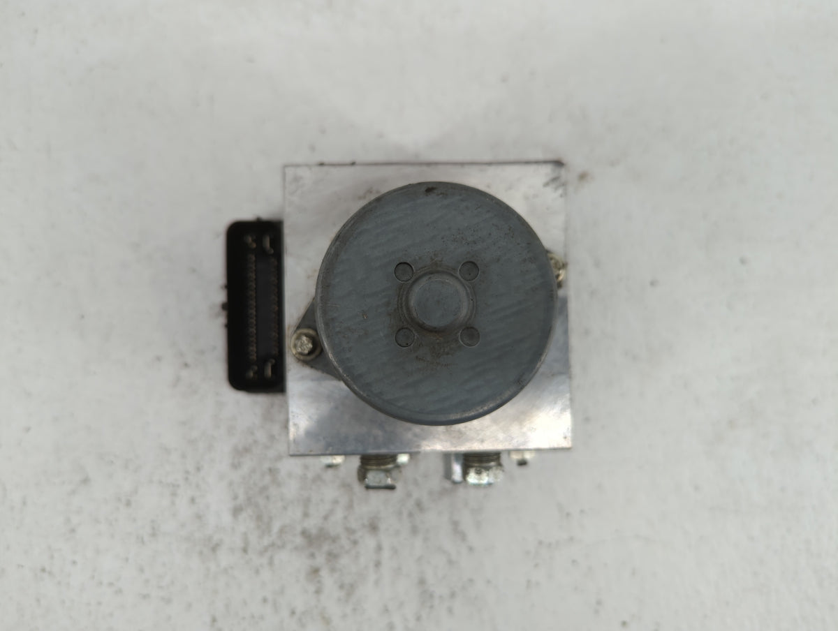 2016 Chevrolet Malibu Anti-Lock Brake ABS Pump Module Actuator OEM P/N:065055766 23410405 Fits OEM Used Auto Parts - Oemused