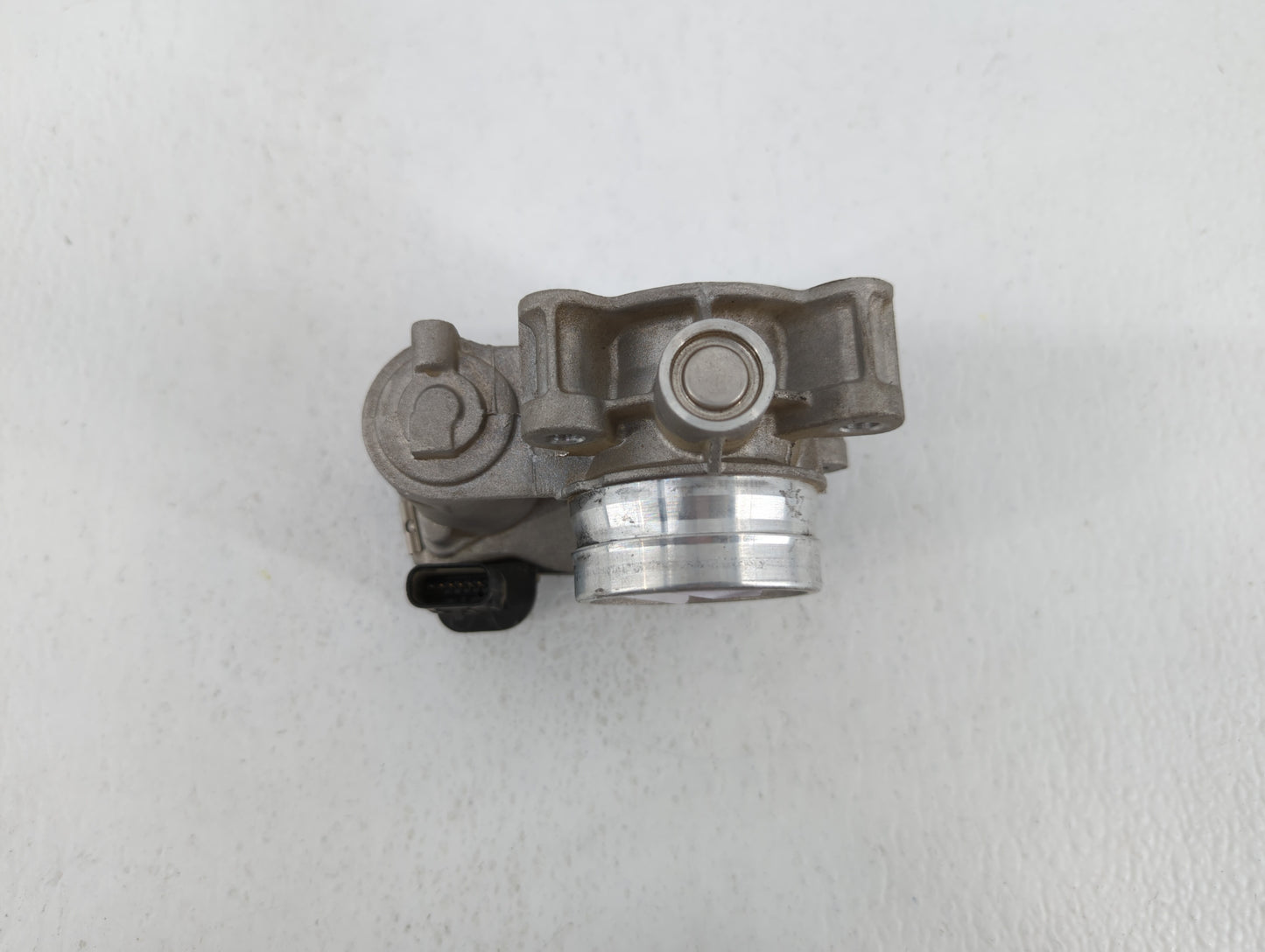 2016-2019 Chevrolet Malibu Throttle Body P/N:12671379AA Fits Fits 2016 2017 2018 2019 OEM Used Auto Parts - Oemusedautoparts