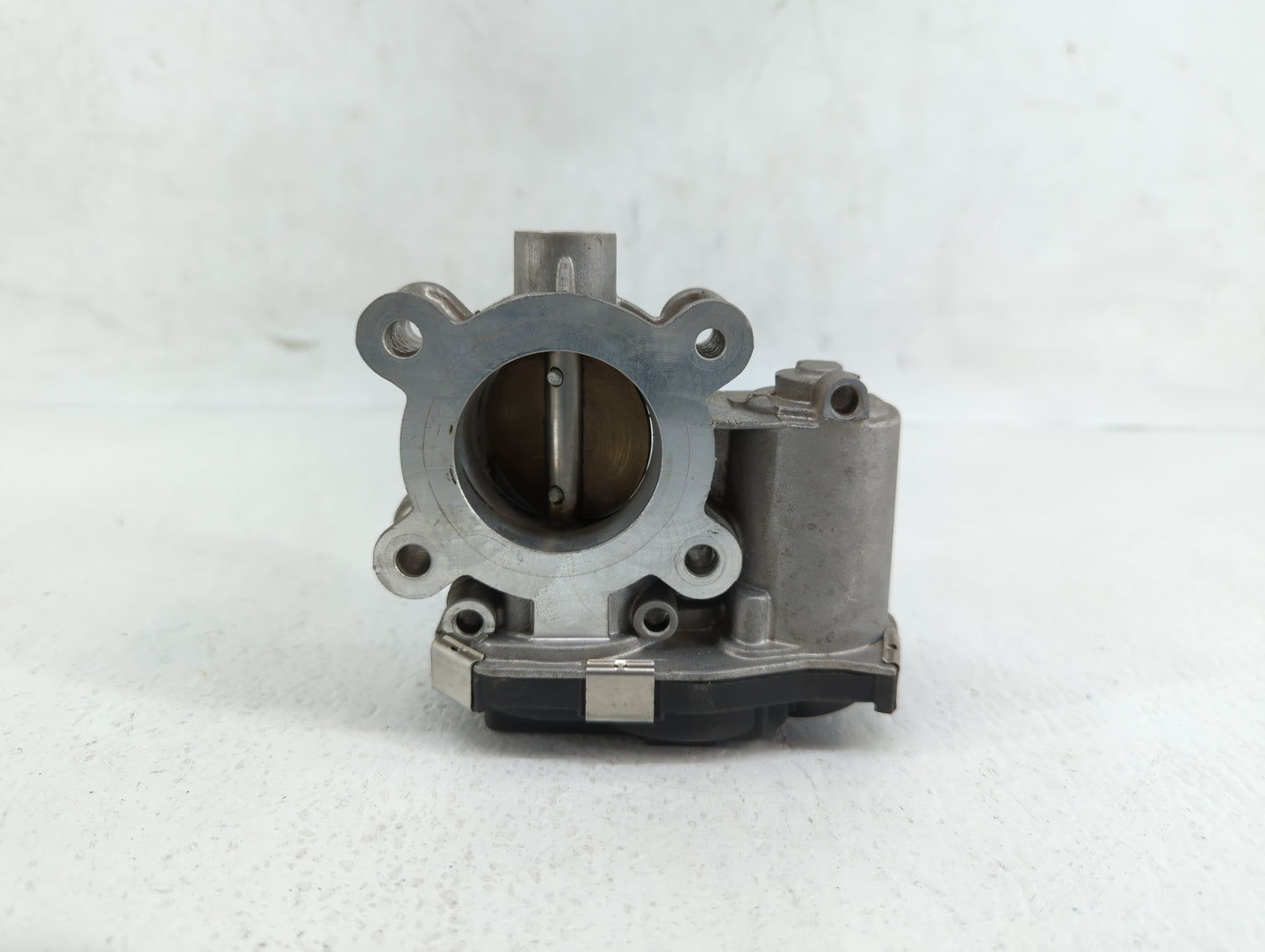 2016-2019 Chevrolet Malibu Throttle Body P/N:12671379AA Fits Fits 2016 2017 2018 2019 OEM Used Auto Parts - Oemusedautoparts