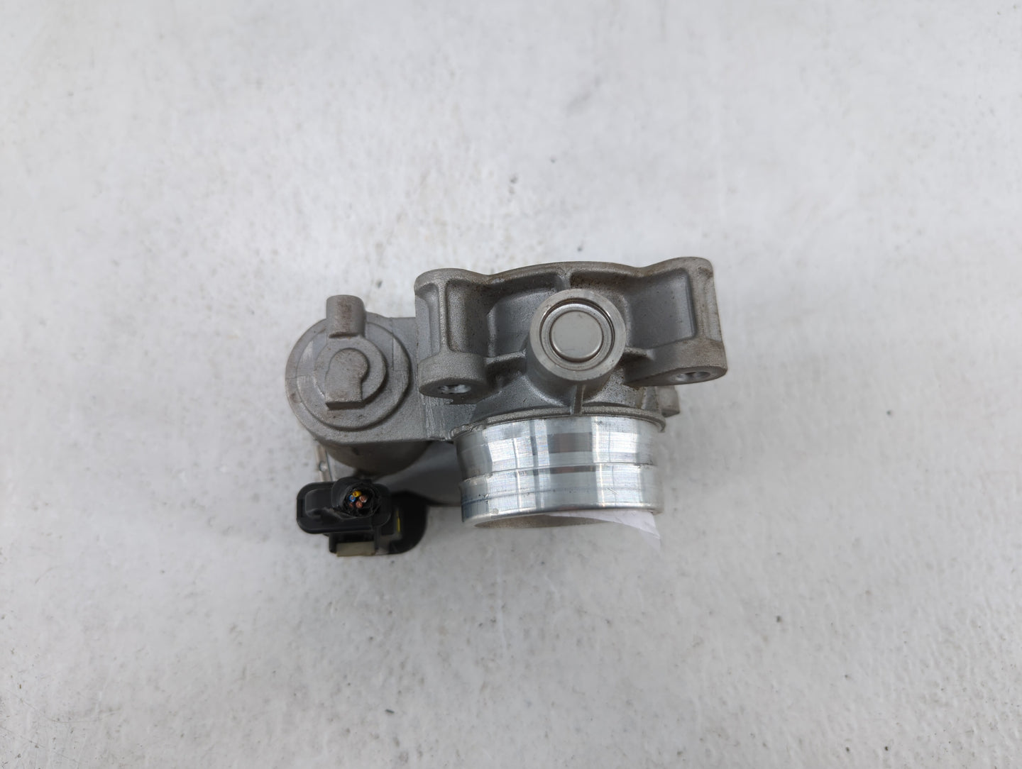 2016-2019 Chevrolet Malibu Throttle Body P/N:12671379AA Fits Fits 2016 2017 2018 2019 OEM Used Auto Parts - Oemusedautoparts