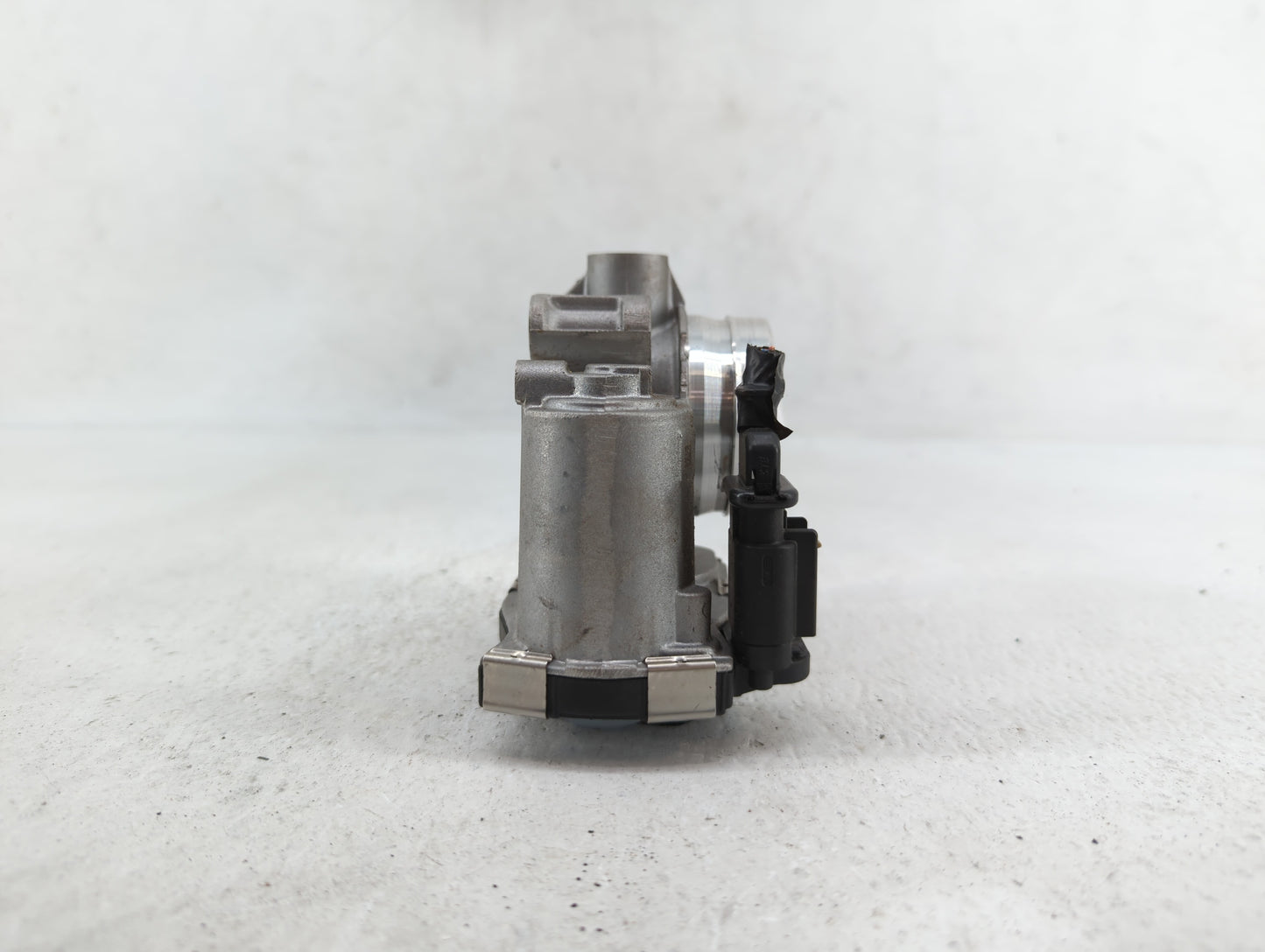 2016-2019 Chevrolet Malibu Throttle Body P/N:12671379AA Fits Fits 2016 2017 2018 2019 OEM Used Auto Parts - Oemusedautoparts
