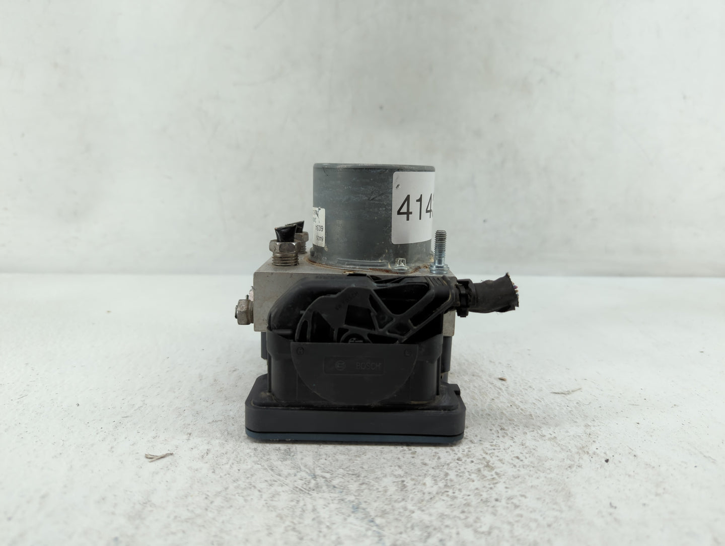 2017 Chevrolet Malibu ABS Pump Control Module Replacement P/N:84139390 A24T27-5242, 84139389, 065055768, 065055766, 84139399