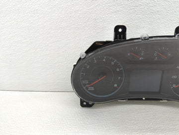 2017-2018 Chevrolet Malibu Instrument Cluster Speedometer Gauges P/N:84075670 84356877, 84128302, 84451585 Fits Fits 2017 2018 OEM Used Auto Parts