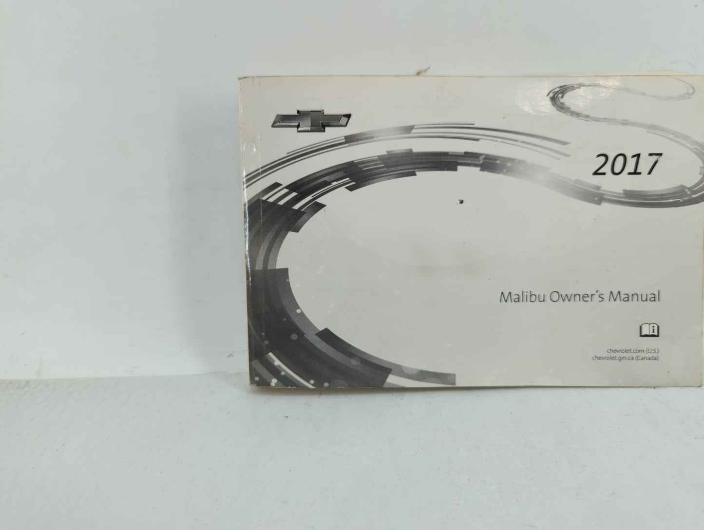 2017 Chevrolet Malibu Owners Manual Book Guide OEM Used Auto Parts - Oemusedautoparts1.com