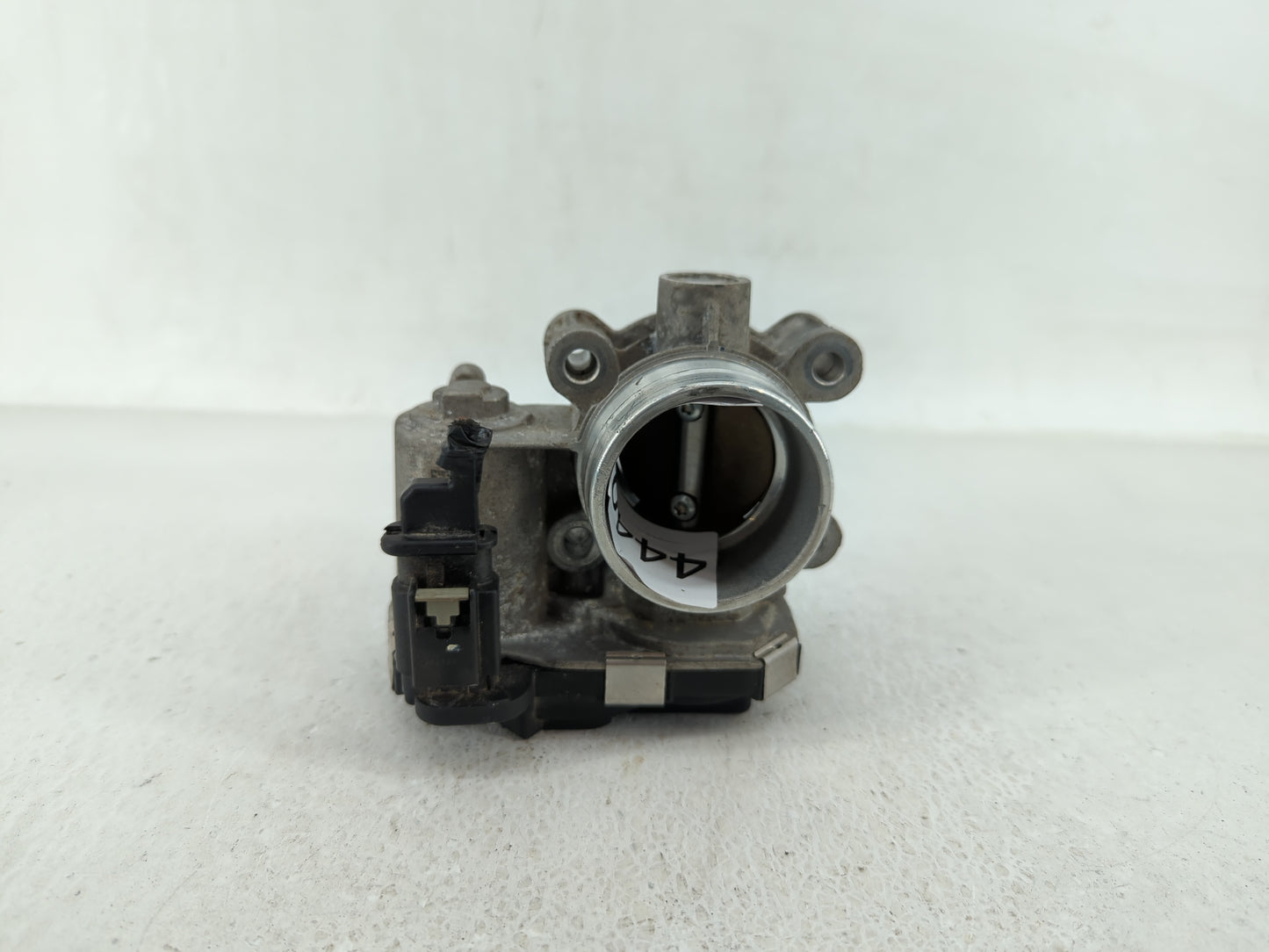 2016-2021 Chevrolet Malibu Throttle Body P/N:12671379AA Fits Fits 2016 2017 2018 2019 2020 2021 2022 OEM Used Auto Parts - O
