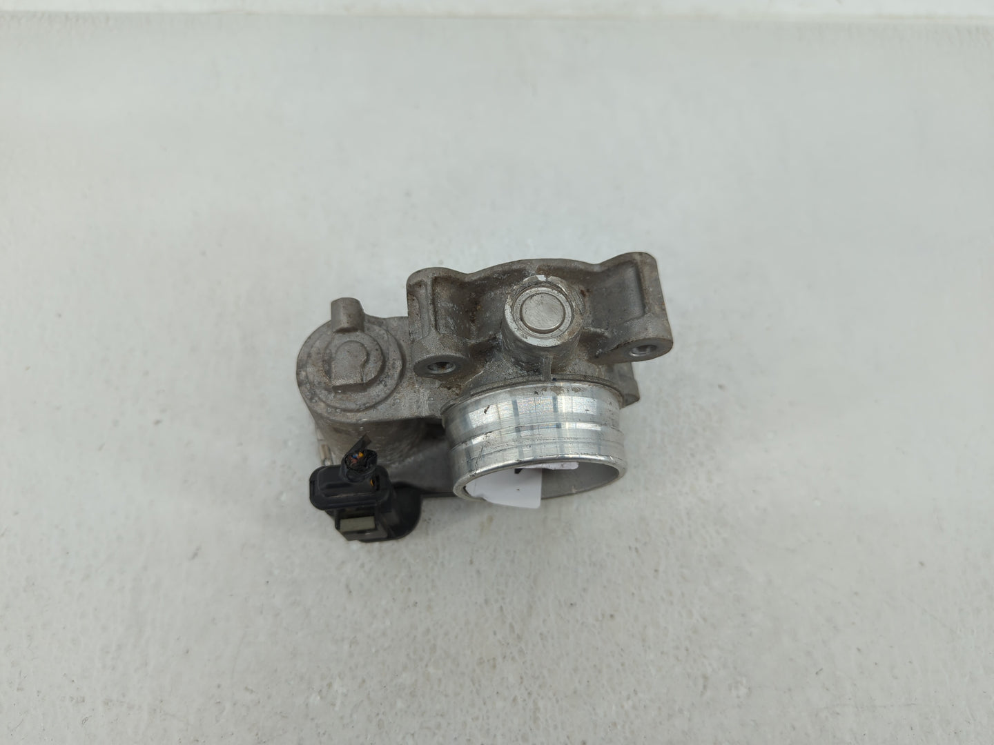 2016-2021 Chevrolet Malibu Throttle Body P/N:12671379AA Fits Fits 2016 2017 2018 2019 2020 2021 2022 OEM Used Auto Parts - O