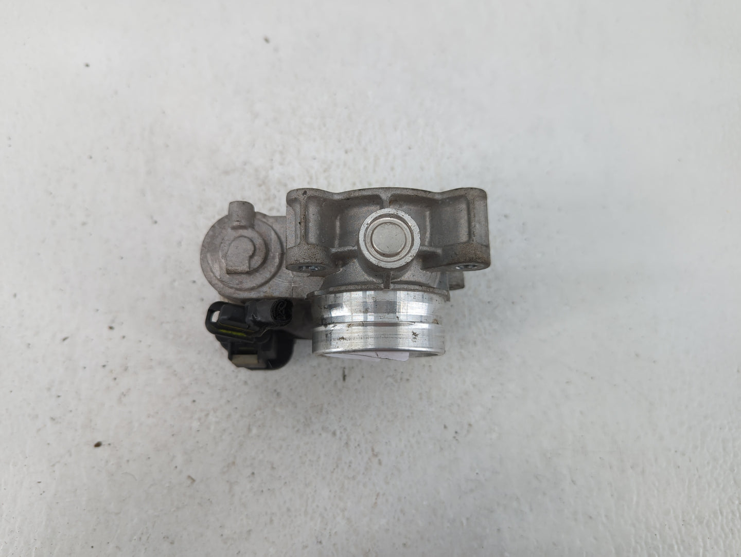 2016-2021 Chevrolet Malibu Throttle Body P/N:12671379AA Fits Fits 2016 2017 2018 2019 2020 2021 2022 OEM Used Auto Parts - O