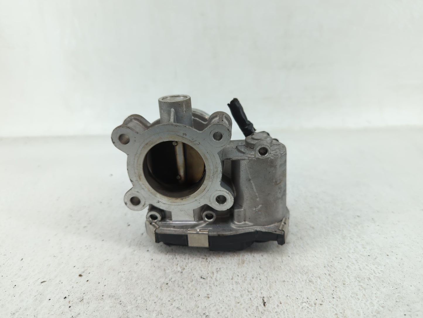 2016-2021 Chevrolet Malibu Throttle Body P/N:12671379AA Fits Fits 2016 2017 2018 2019 2020 2021 2022 OEM Used Auto Parts - O
