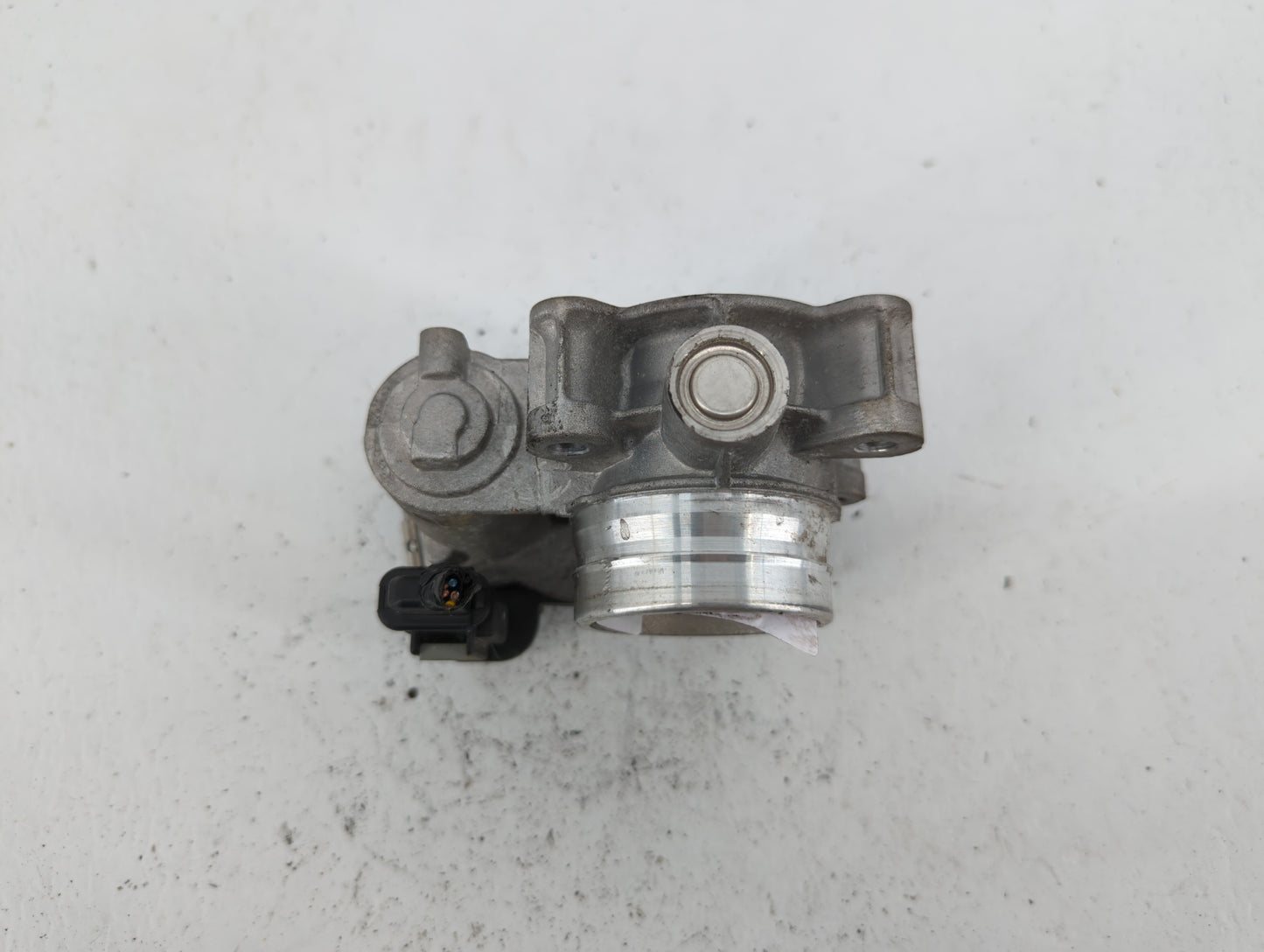 2016-2021 Chevrolet Malibu Throttle Body P/N:12671379AA Fits Fits 2016 2017 2018 2019 2020 2021 2022 OEM Used Auto Parts - O