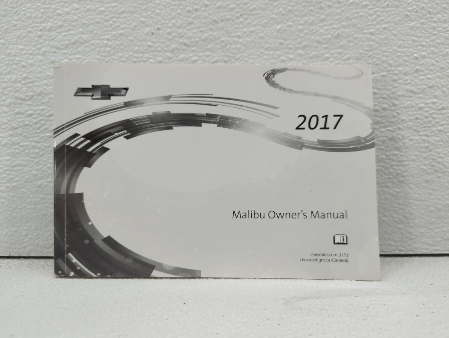 2017 Chevrolet Malibu Owners Manual Book Guide OEM Used Auto Parts - Oemusedautoparts1.com