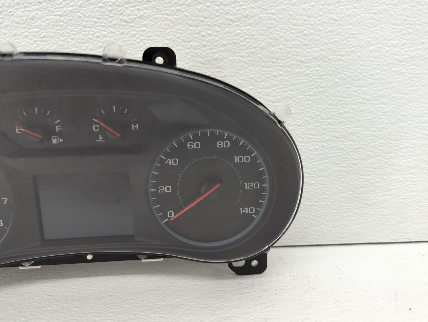 2017-2018 Chevrolet Malibu Instrument Cluster Speedometer Gauges P/N:84075670 84356877, 84128302, 84451585 Fits Fits 2017 20