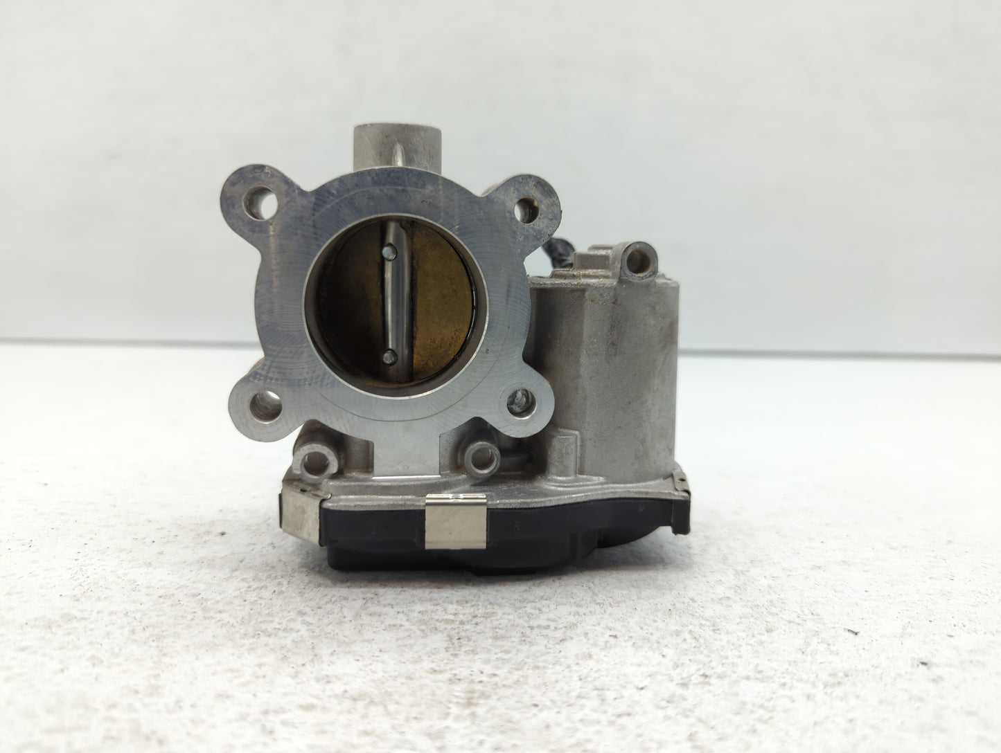 2016-2021 Chevrolet Malibu Throttle Body P/N:12671379AA Fits Fits 2016 2017 2018 2019 2020 2021 2022 OEM Used Auto Parts - O