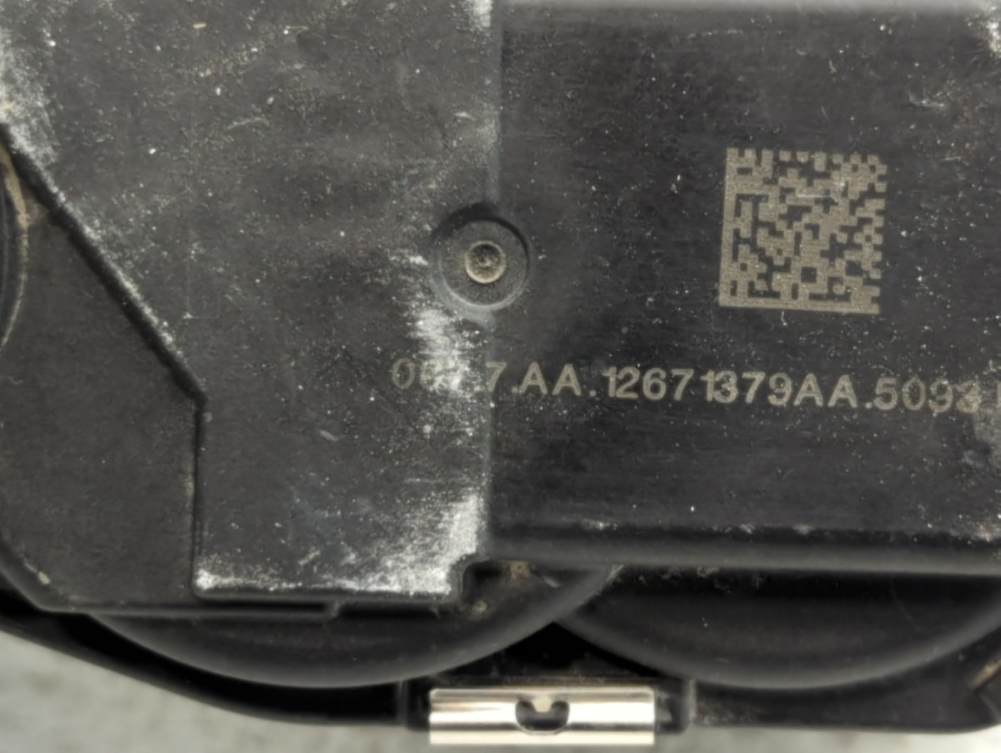 2016-2021 Chevrolet Malibu Throttle Body P/N:12671379AA Fits Fits 2016 2017 2018 2019 2020 2021 2022 OEM Used Auto Parts - O