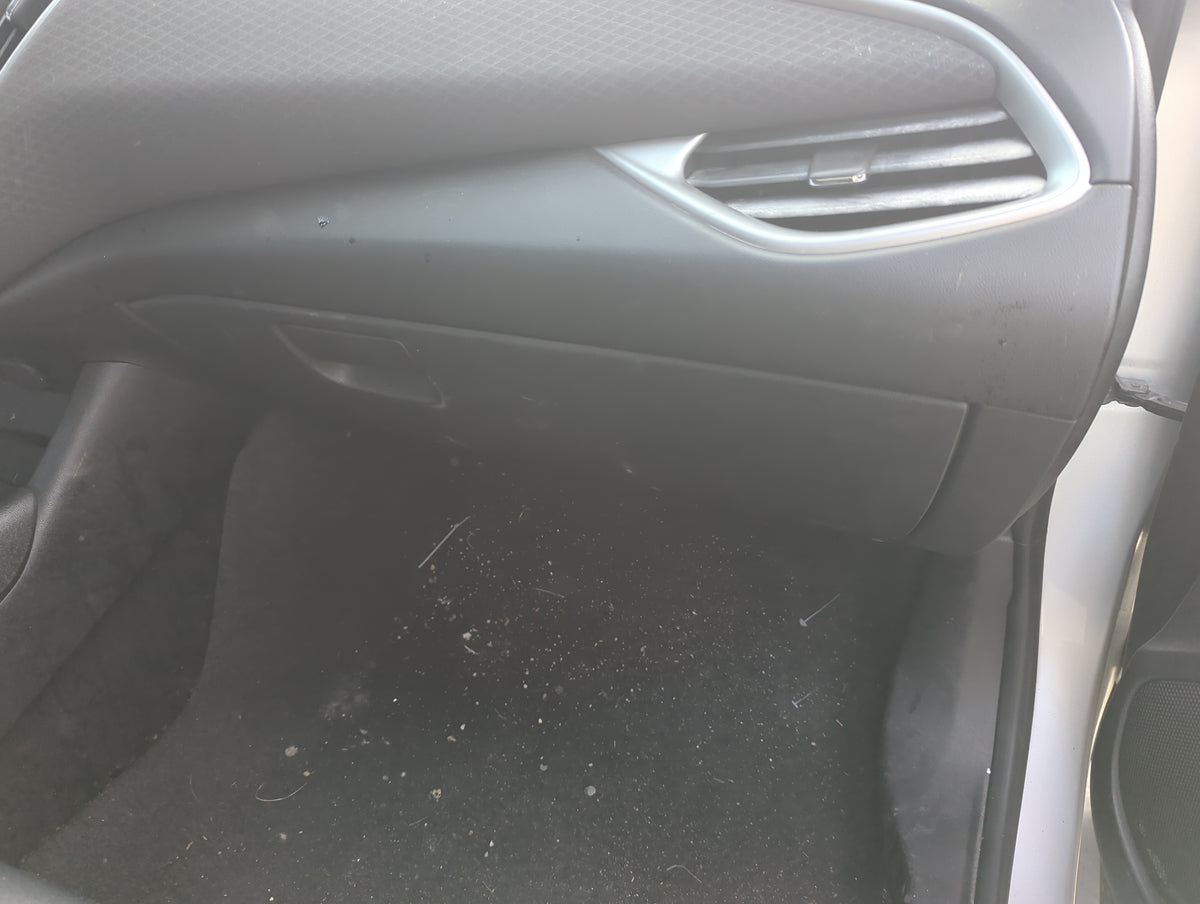 2017 Chevrolet Malibu Passenger Glove Box Door Storage Compartment 5026034 - Oemusedautoparts1.com