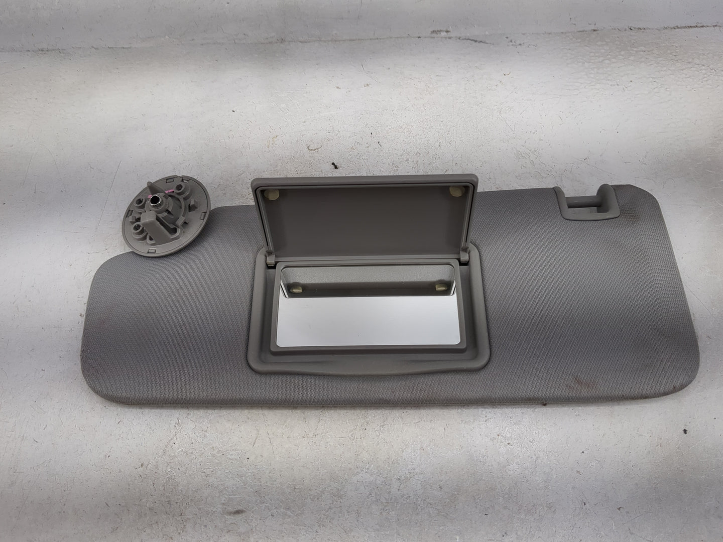 2016-2021 Chevrolet Malibu Sun Visor Shade Replacement Driver Left Mirror Fits Fits 2016 2017 2018 2019 2020 2021 OEM Used A