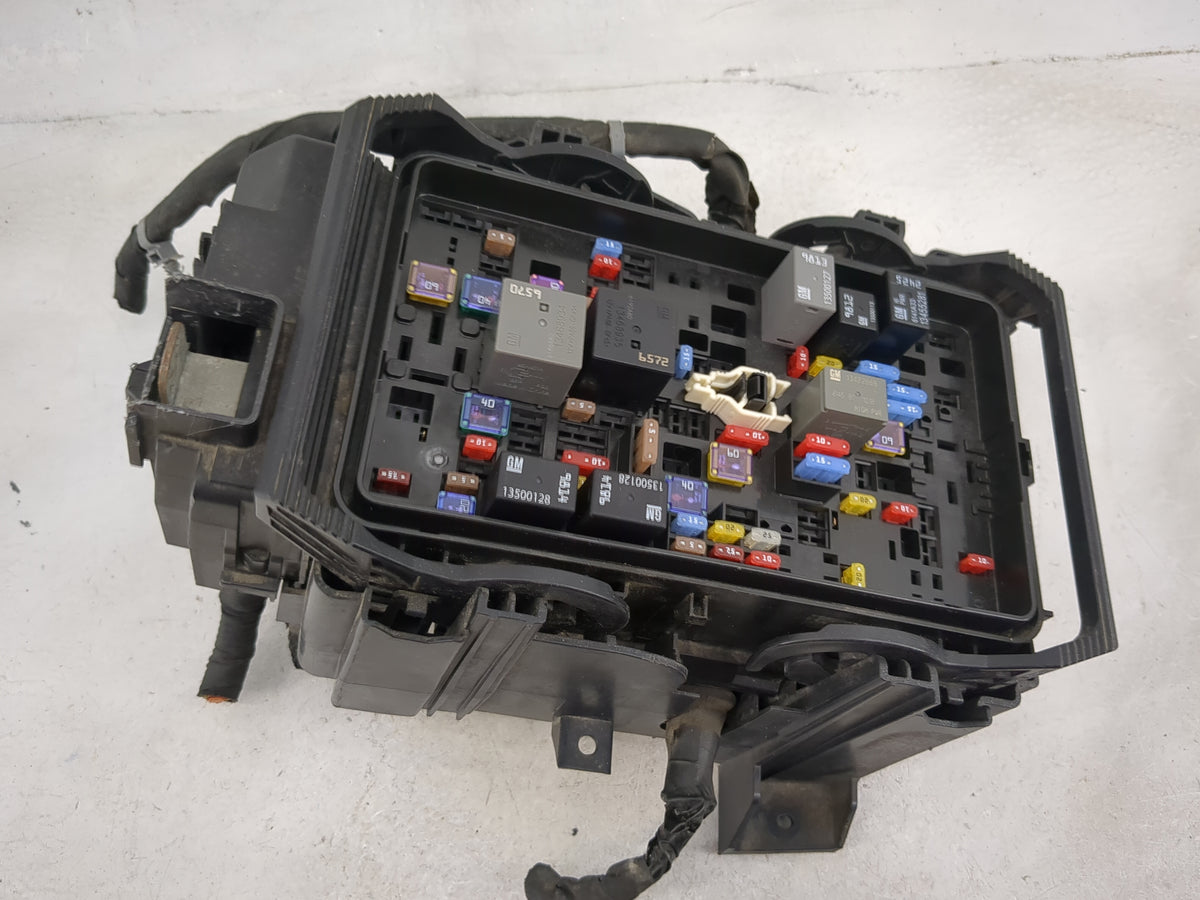 2017-2018 Chevrolet Malibu Fusebox Fuse Box Panel Relay Module Fits Fits 2017 2018 OEM Used Auto Parts - Oemusedautoparts1.c