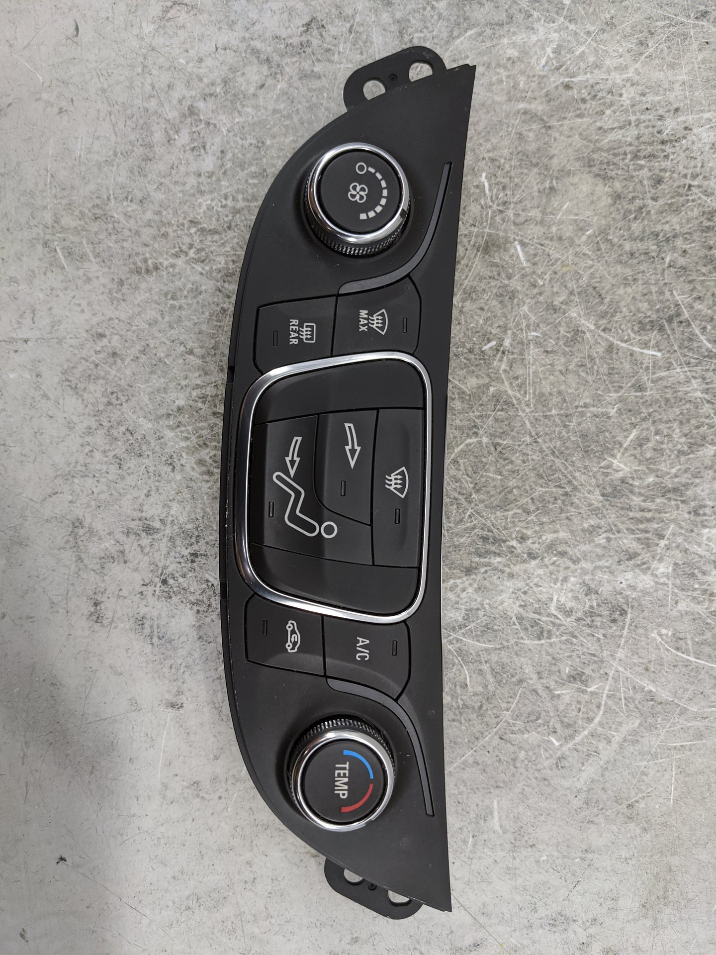 2016-2017 Chevrolet Malibu Climate Control Module Temperature AC/Heater Replacement P/N:84178406 13702000000X Fits Fits 2016