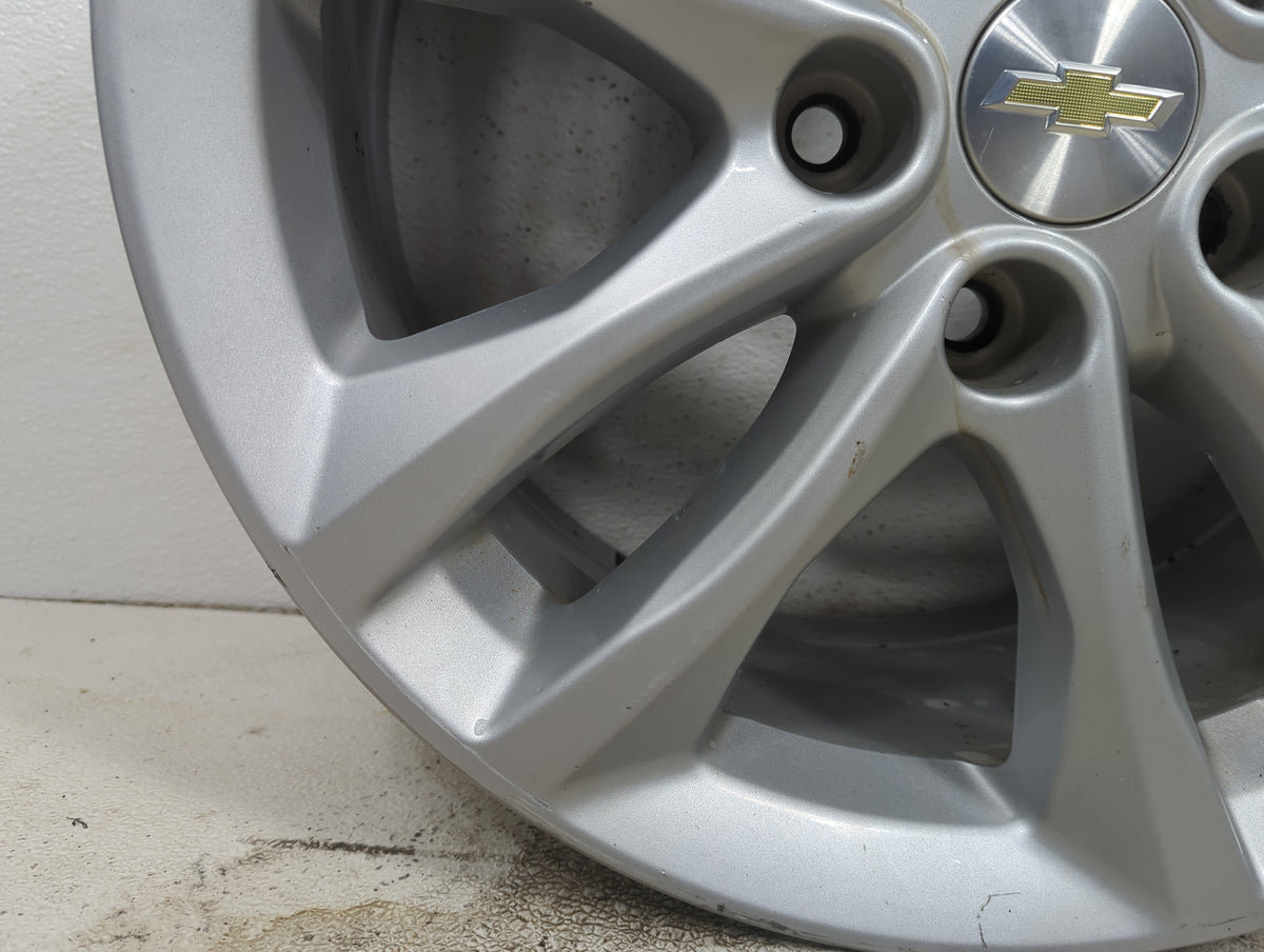 2016-2018 Chevrolet Malibu Oem Wheel Rim 5043791 - Oemusedautoparts1.com