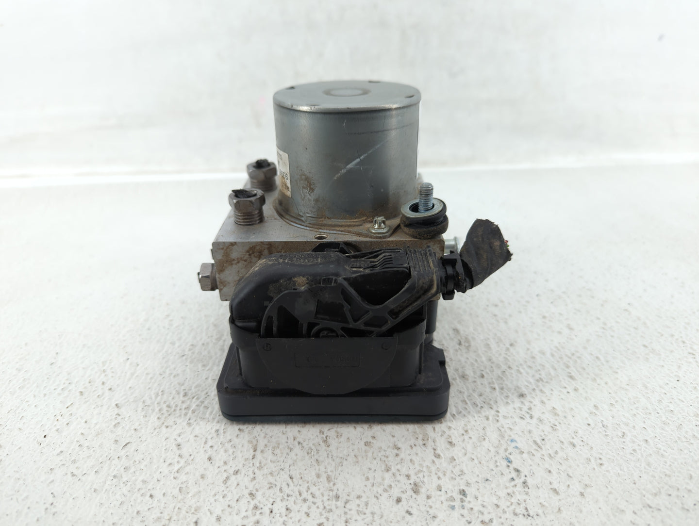 2017 Chevrolet Malibu ABS Pump Control Module Replacement P/N:84139390 A24T27-5242, 84139389, 065055768, 065055766, 84139399