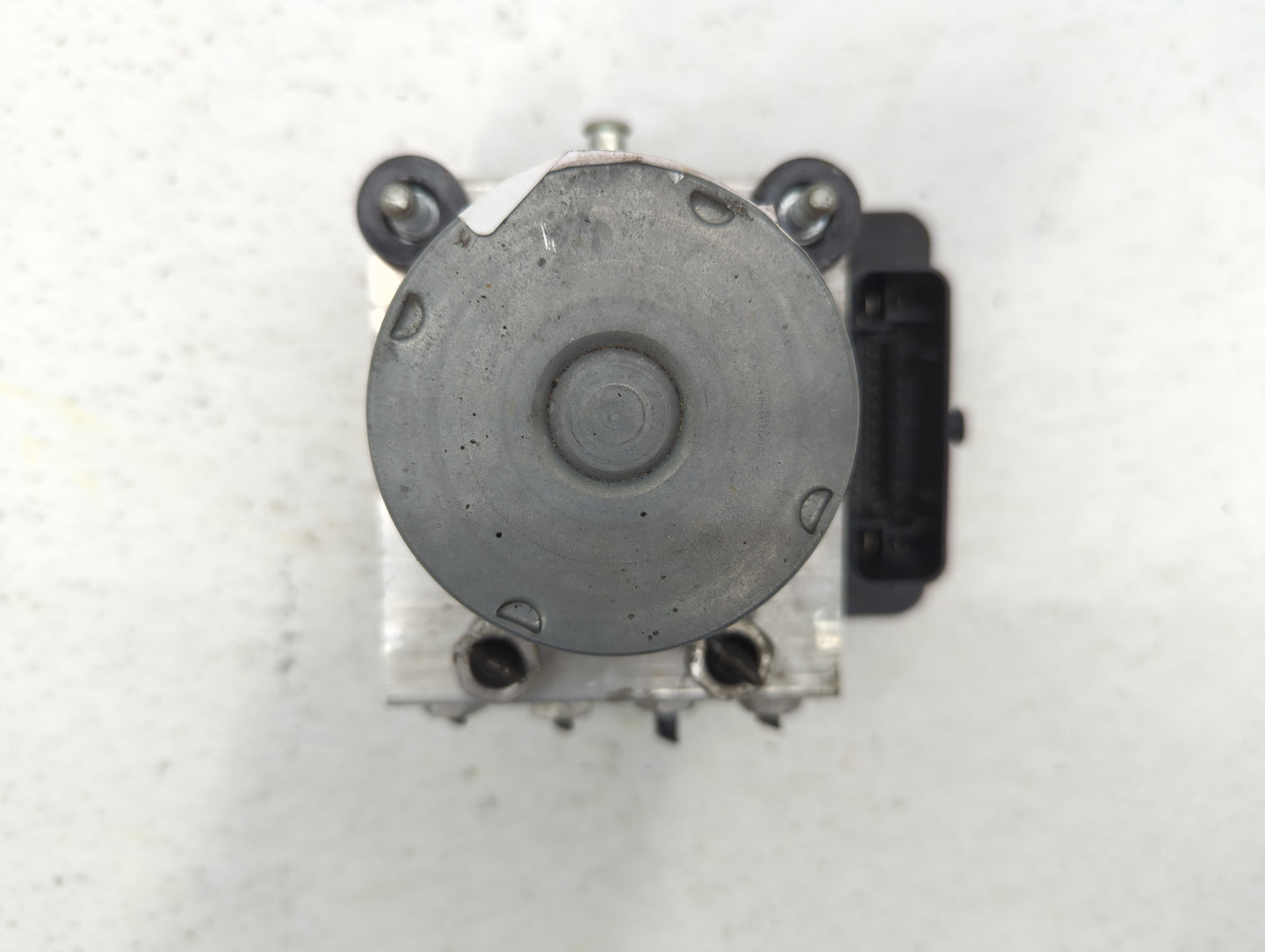 2017 Chevrolet Malibu ABS Pump Control Module Replacement P/N:065055766 84139390, A24T27-5242, 84139389, 065055768, 84139399