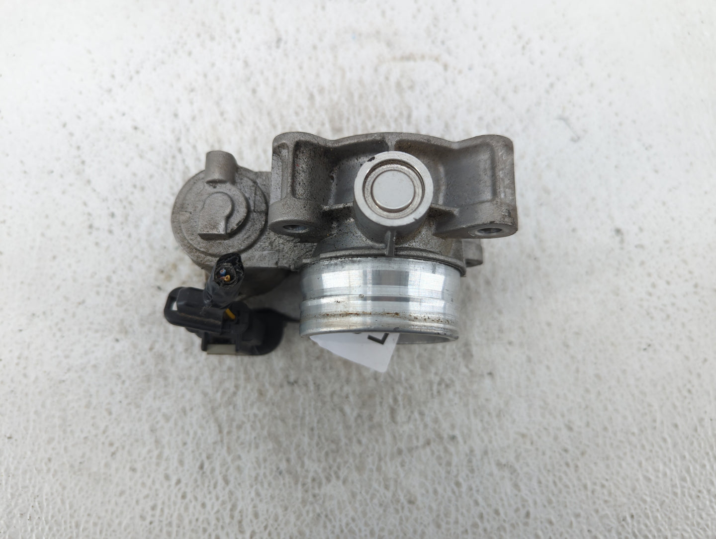 2016-2021 Chevrolet Malibu Throttle Body P/N:12671379AA Fits Fits 2016 2017 2018 2019 2020 2021 2022 OEM Used Auto Parts - O