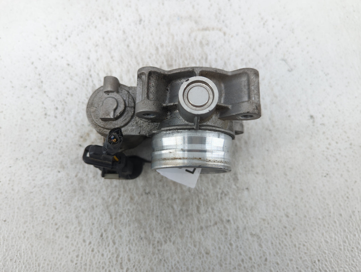 2016-2021 Chevrolet Malibu Throttle Body P/N:12671379AA Fits Fits 2016 2017 2018 2019 2020 2021 2022 OEM Used Auto Parts - O
