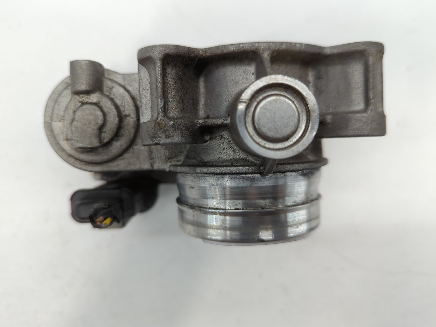 2016-2021 Chevrolet Malibu Throttle Body P/N:12671379AA Fits Fits 2016 2017 2018 2019 2020 2021 2022 OEM Used Auto Parts - O