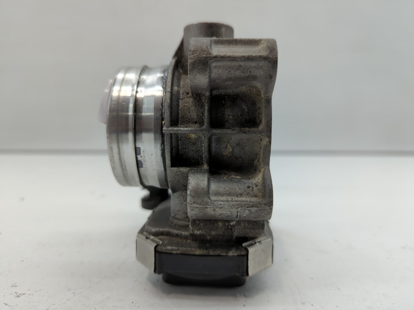 2016-2021 Chevrolet Malibu Throttle Body P/N:12671379AA Fits Fits 2016 2017 2018 2019 2020 2021 2022 OEM Used Auto Parts - O