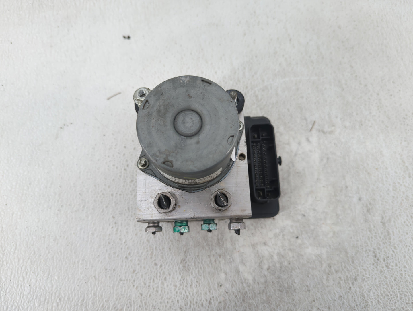 2017 Chevrolet Malibu ABS Pump Control Module Replacement P/N:84139399 84139390, 84139389, 84205164, 84056034 Fits OEM Used 