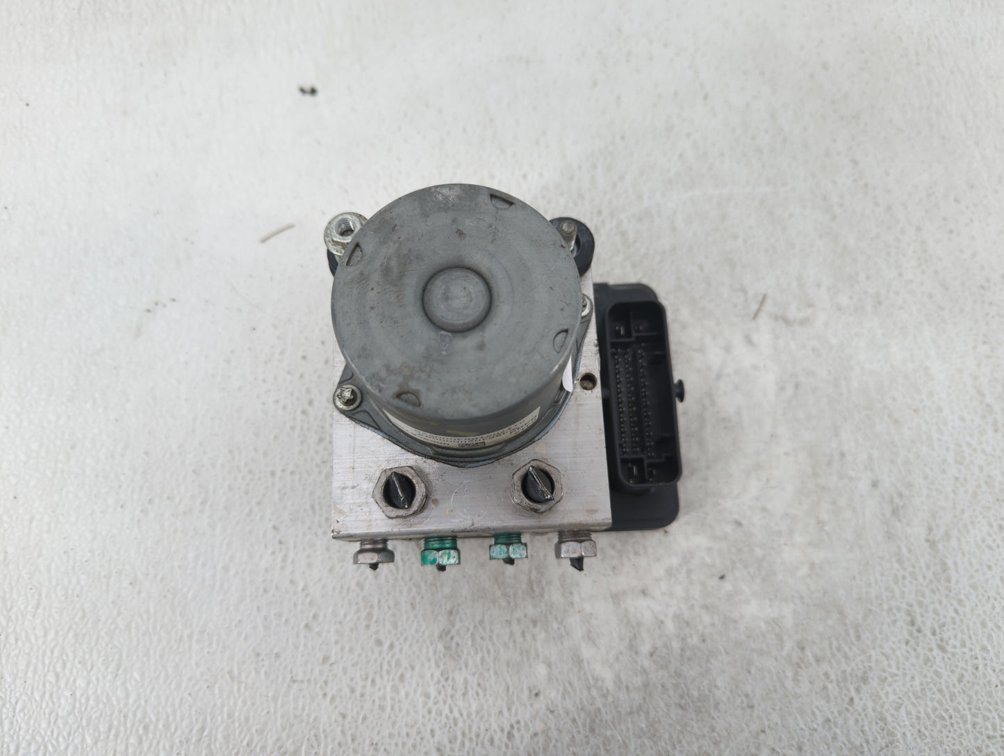 2017 Chevrolet Malibu ABS Pump Control Module Replacement P/N:84139399 84139390, 84139389, 84205164, 84056034 Fits OEM Used 
