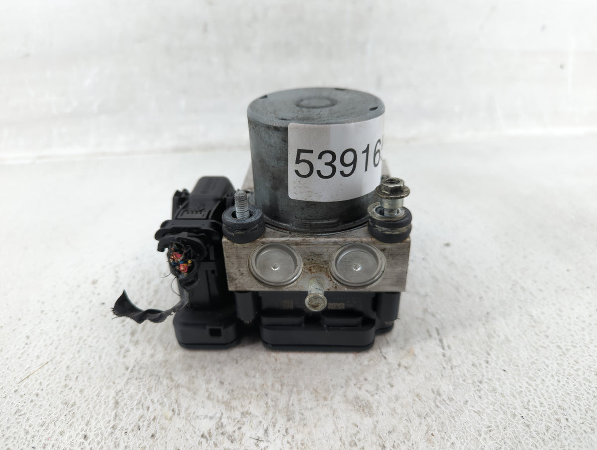 2017 Chevrolet Malibu Anti-Lock Brake ABS Pump Module Actuator OEM P/N:065055766 84205164, 84139399, 84139390, 84139389 Fits