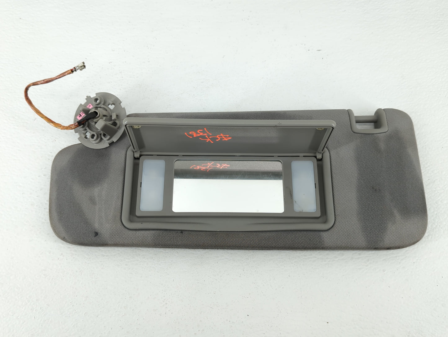 2016-2021 Chevrolet Malibu Sun Visor Shade Replacement Driver Left Mirror Fits Fits 2016 2017 2018 2019 2020 2021 OEM Used A