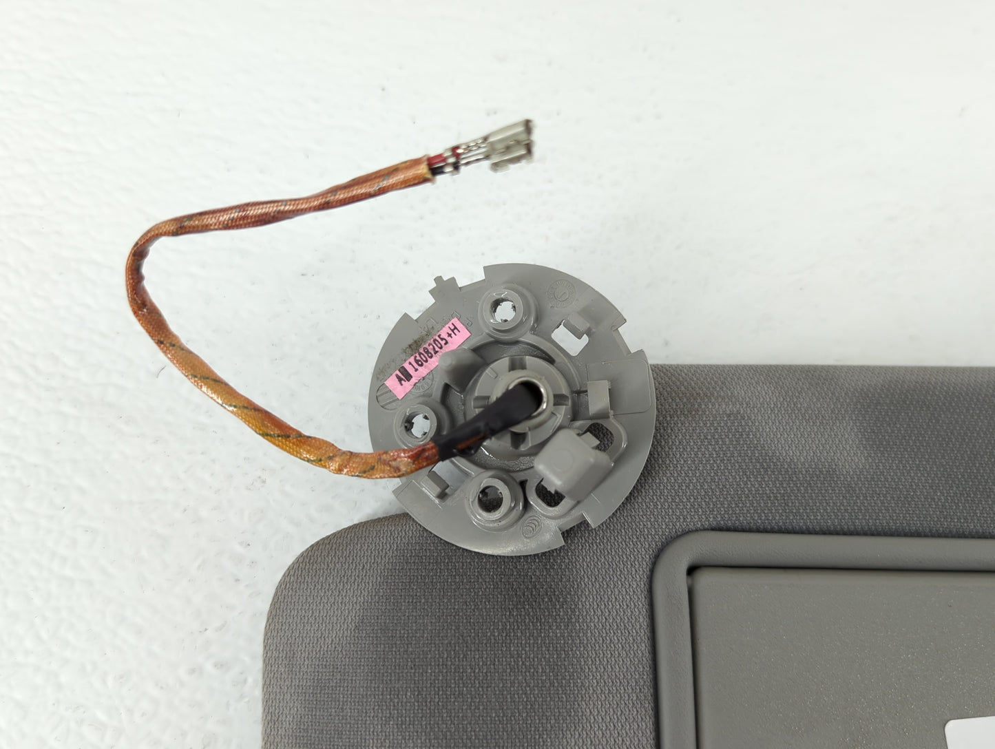 2016-2021 Chevrolet Malibu Sun Visor Shade Replacement Driver Left Mirror Fits Fits 2016 2017 2018 2019 2020 2021 OEM Used A