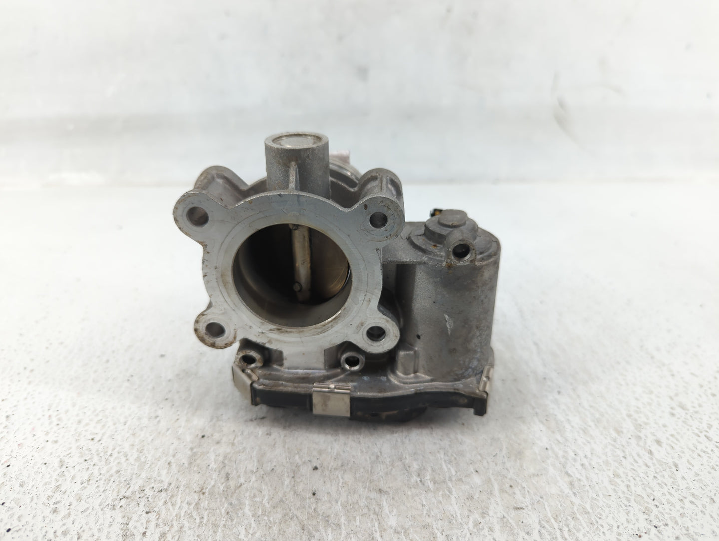 2016-2021 Chevrolet Malibu Throttle Body P/N:12671379AA Fits Fits 2016 2017 2018 2019 2020 2021 2022 OEM Used Auto Parts - O