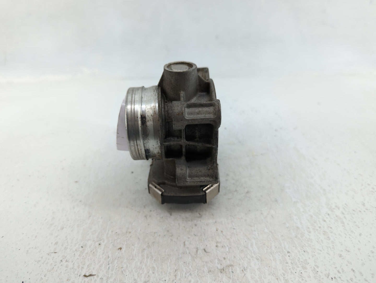 2016-2021 Chevrolet Malibu Throttle Body P/N:12671379AA Fits Fits 2016 2017 2018 2019 2020 2021 2022 OEM Used Auto Parts - O