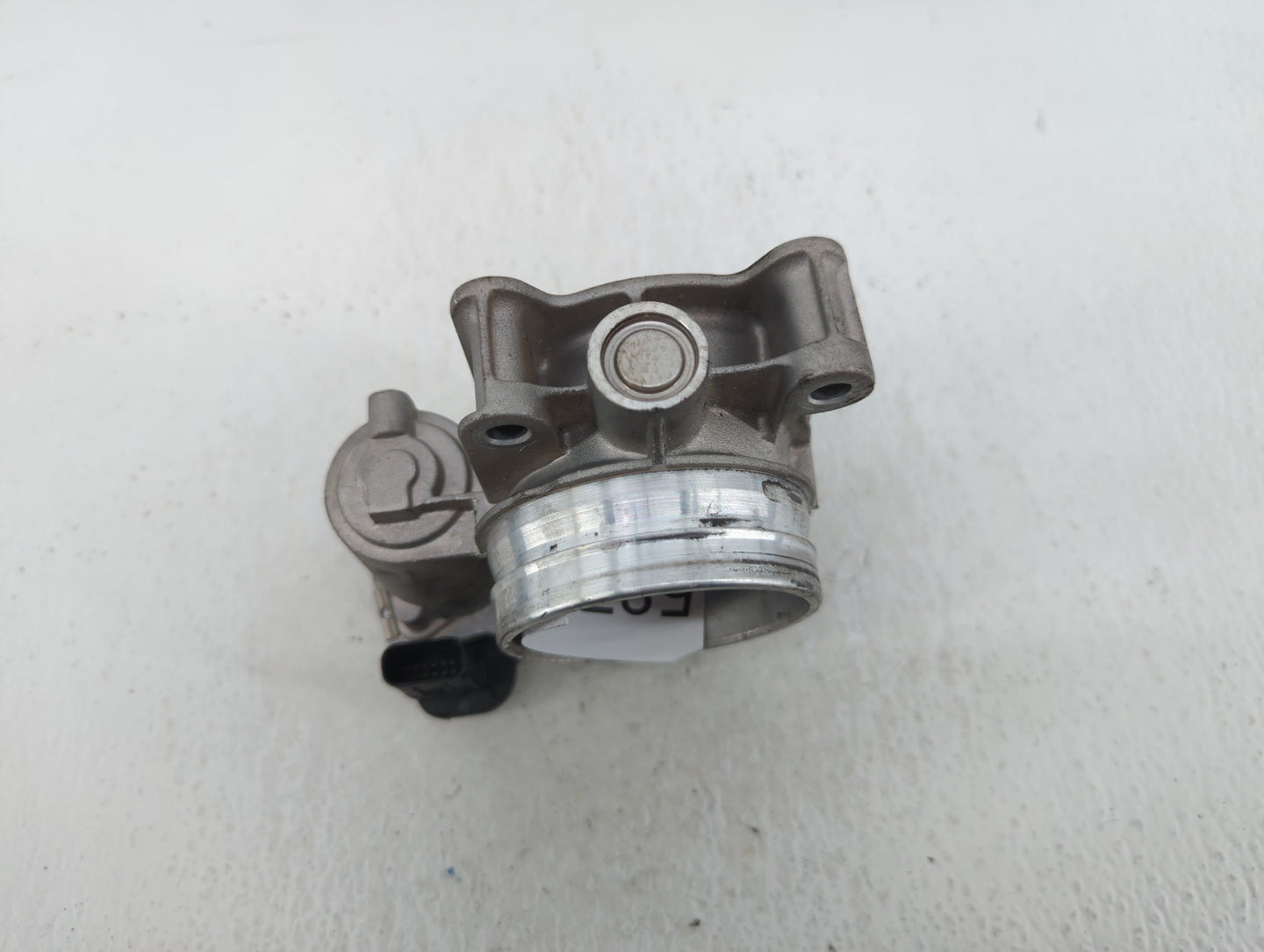 2013-2021 Chevrolet Malibu Throttle Body P/N:12670837AA Fits Fits 2013 2014 2015 2016 2017 2018 2019 2020 2021 OEM Used Auto