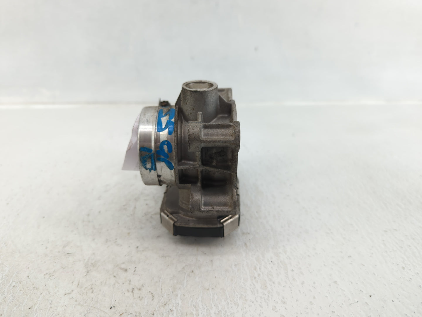 2016-2021 Chevrolet Malibu Throttle Body P/N:12671379AA Fits Fits 2016 2017 2018 2019 2020 2021 2022 OEM Used Auto Parts - O