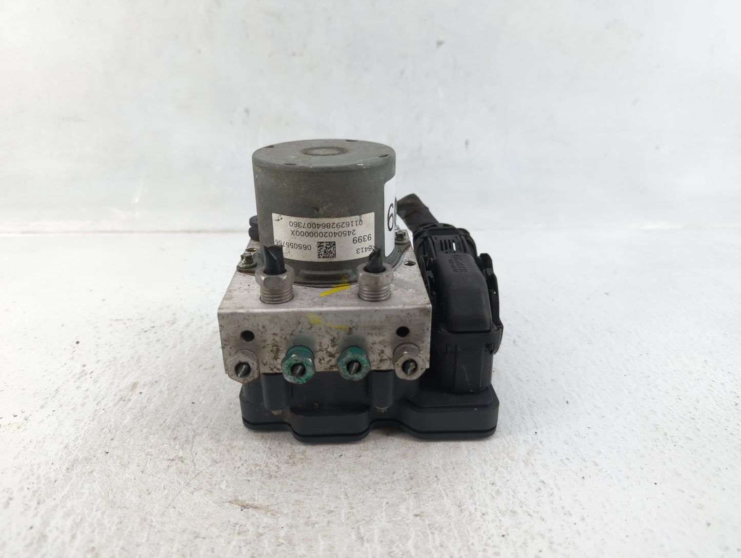 2017 Chevrolet Malibu ABS Pump Control Module Replacement P/N:065055766 Fits OEM Used Auto Parts - Oemusedautoparts1.com