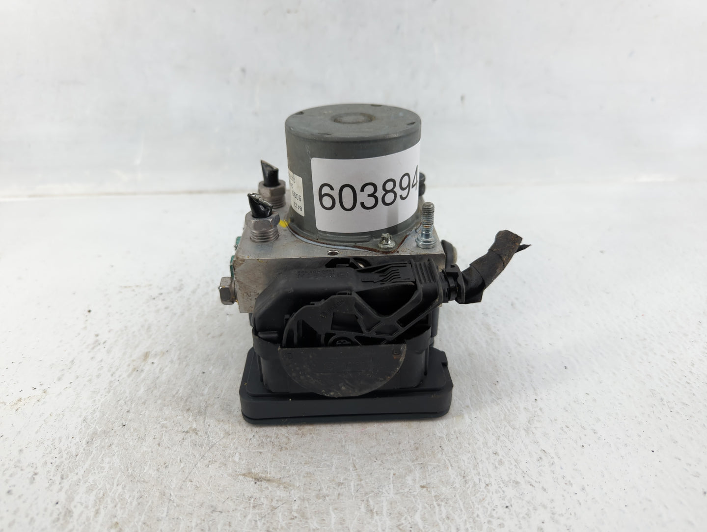 2017 Chevrolet Malibu ABS Pump Control Module Replacement P/N:065055766 Fits OEM Used Auto Parts - Oemusedautoparts1.com
