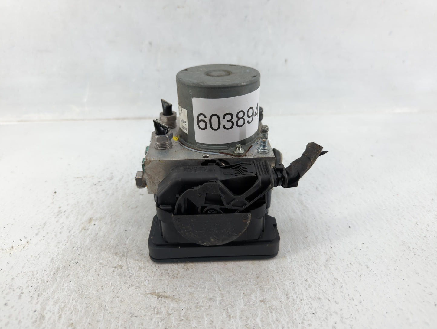 2017 Chevrolet Malibu ABS Pump Control Module Replacement P/N:065055766 Fits OEM Used Auto Parts - Oemusedautoparts1.com