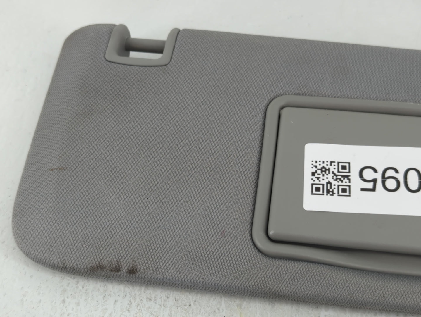 2016-2021 Chevrolet Malibu Sun Visor Shade Replacement Driver Left Mirror Fits Fits 2016 2017 2018 2019 2020 2021 OEM Used A