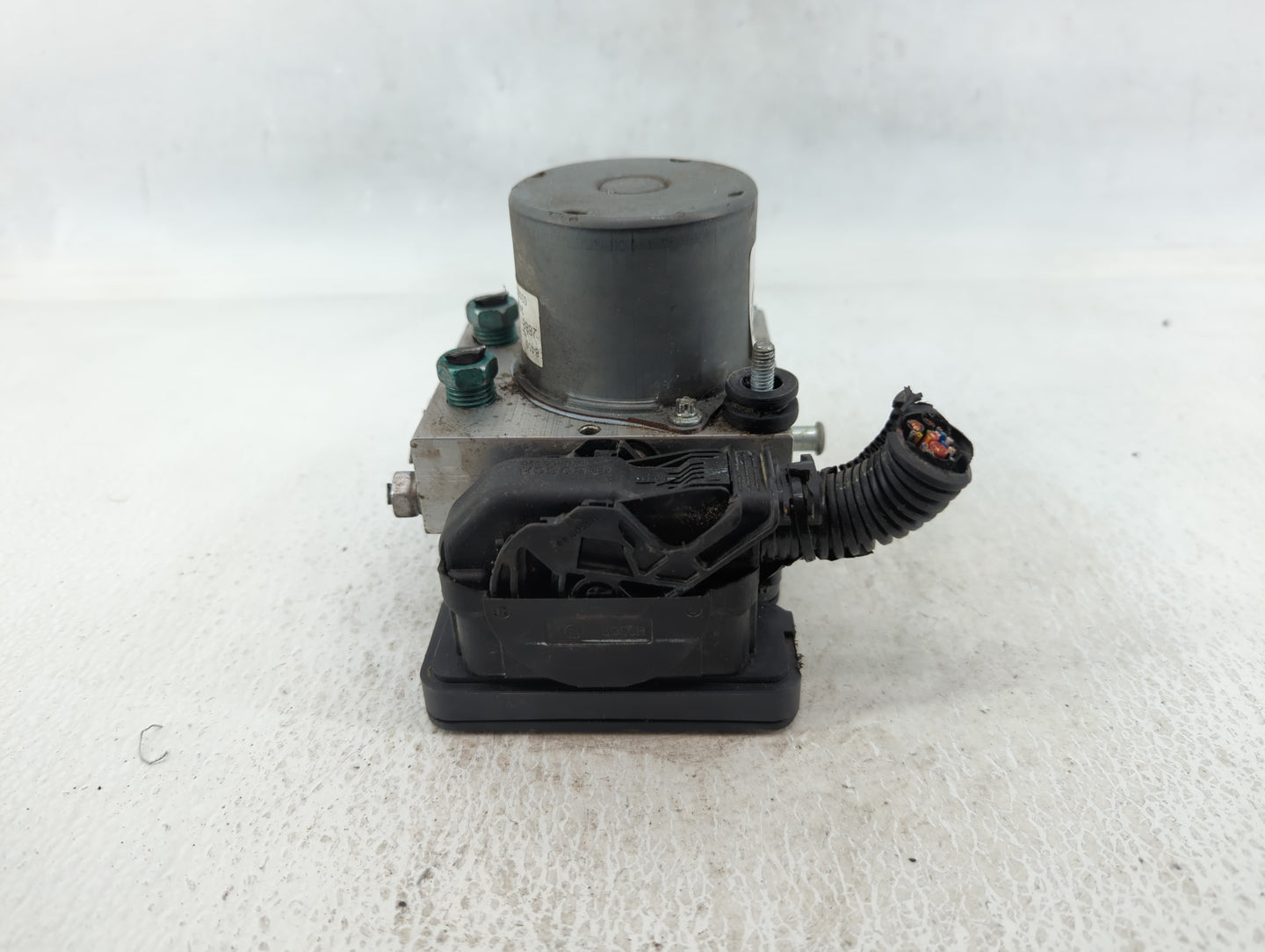 2017 Chevrolet Malibu ABS Pump Control Module Replacement P/N:065055766 Fits OEM Used Auto Parts - Oemusedautoparts1.com