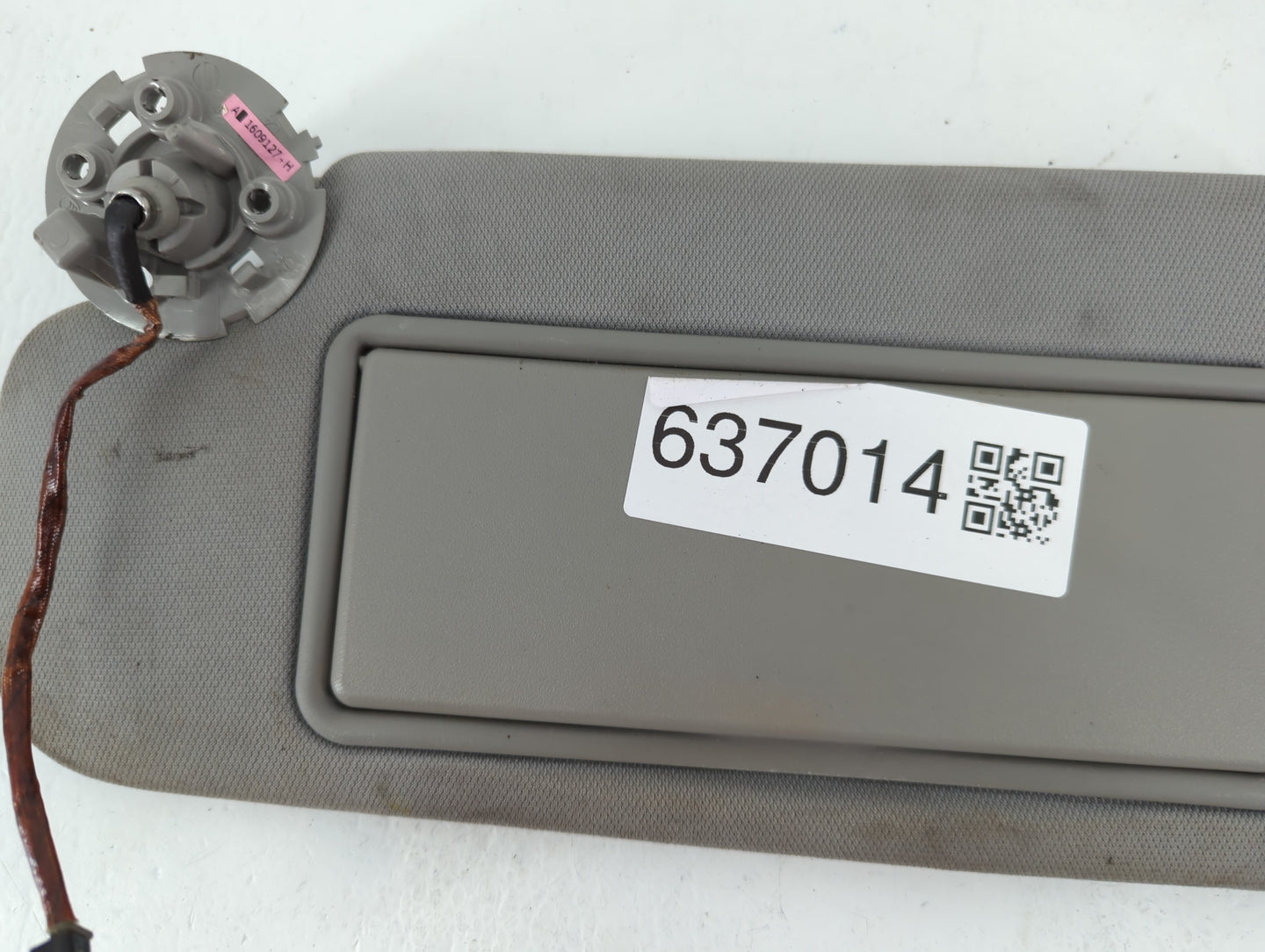 2016-2021 Chevrolet Malibu Sun Visor Shade Replacement Driver Left Mirror Fits Fits 2016 2017 2018 2019 2020 2021 OEM Used A