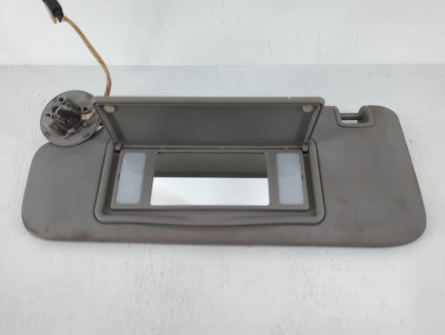 2016-2021 Chevrolet Malibu Sun Visor Shade Replacement Driver Left Mirror Fits Fits 2016 2017 2018 2019 2020 2021 OEM Used A