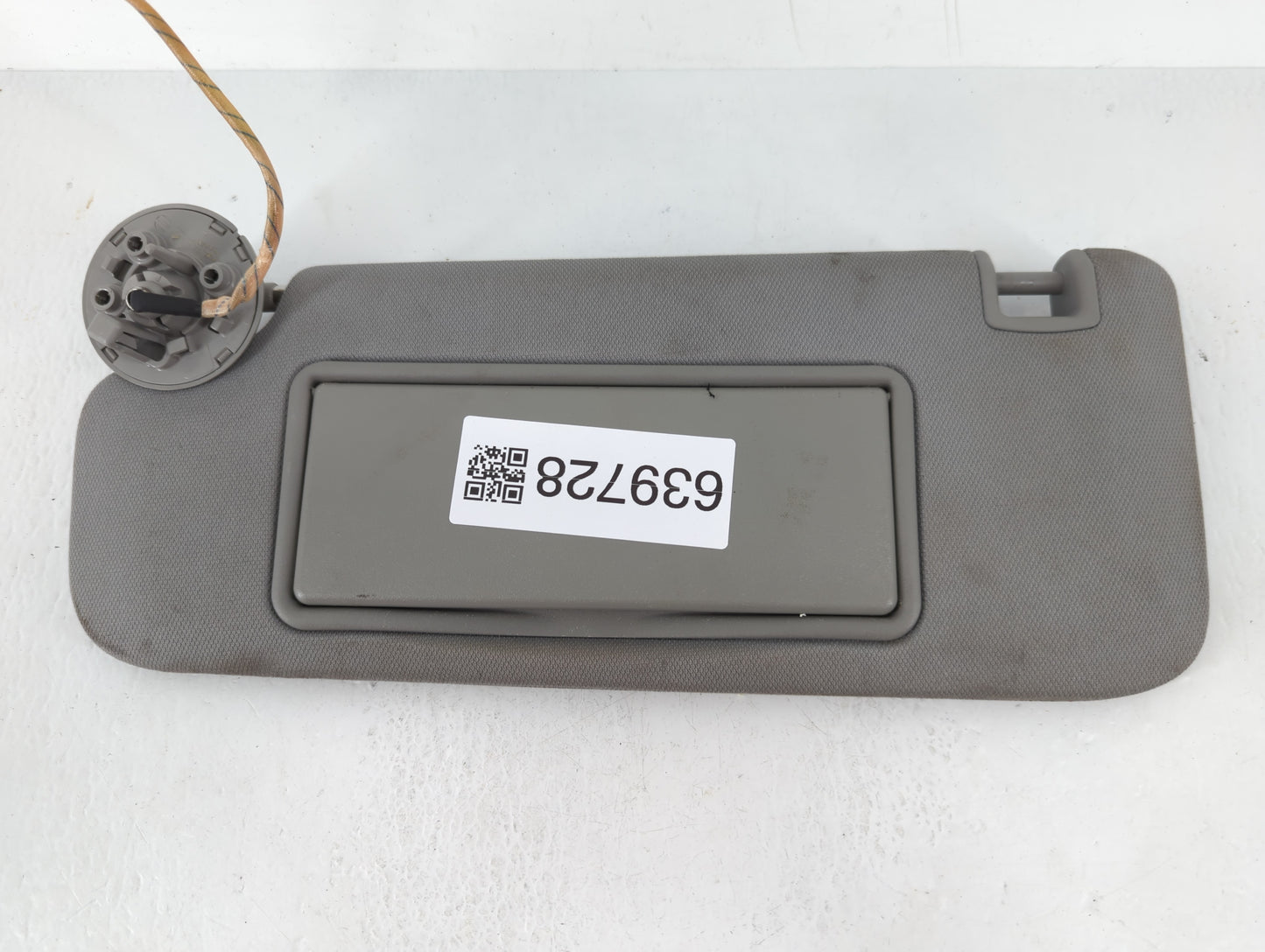 2016-2021 Chevrolet Malibu Sun Visor Shade Replacement Driver Left Mirror Fits Fits 2016 2017 2018 2019 2020 2021 OEM Used A