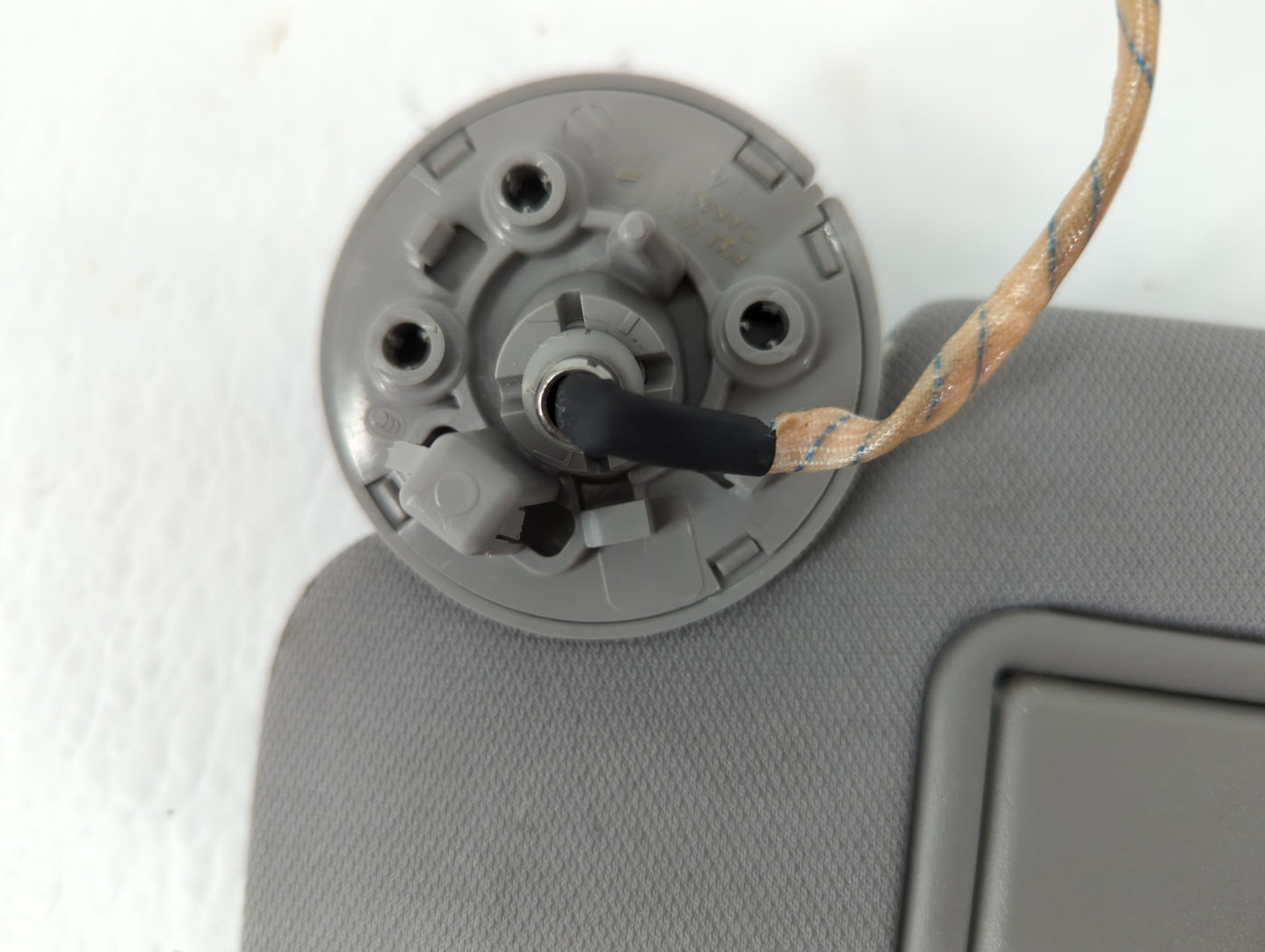 2016-2021 Chevrolet Malibu Sun Visor Shade Replacement Driver Left Mirror Fits Fits 2016 2017 2018 2019 2020 2021 OEM Used A