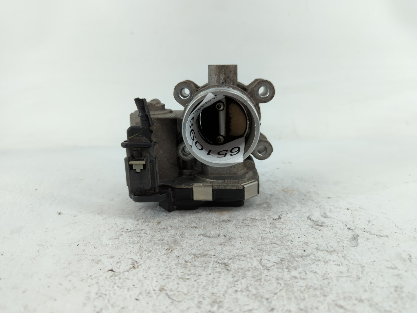 2016-2021 Chevrolet Malibu Throttle Body P/N:12671379AA Fits Fits 2016 2017 2018 2019 2020 2021 2022 OEM Used Auto Parts - O