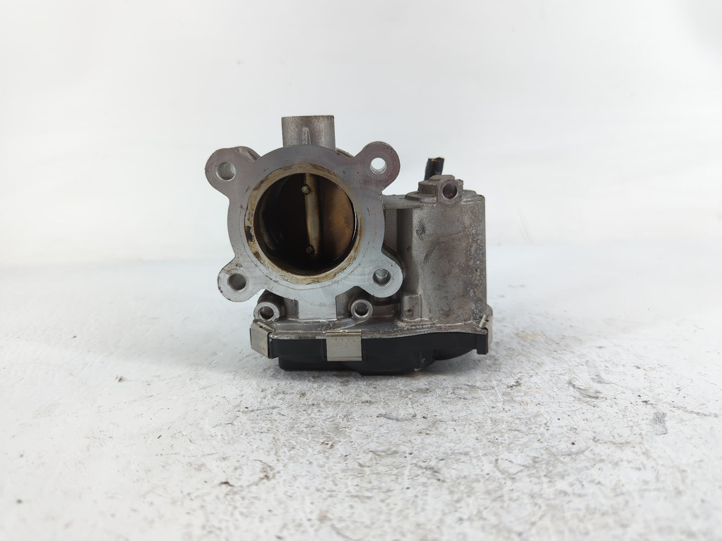 2016-2021 Chevrolet Malibu Throttle Body P/N:12671379AA Fits Fits 2016 2017 2018 2019 2020 2021 2022 OEM Used Auto Parts - O