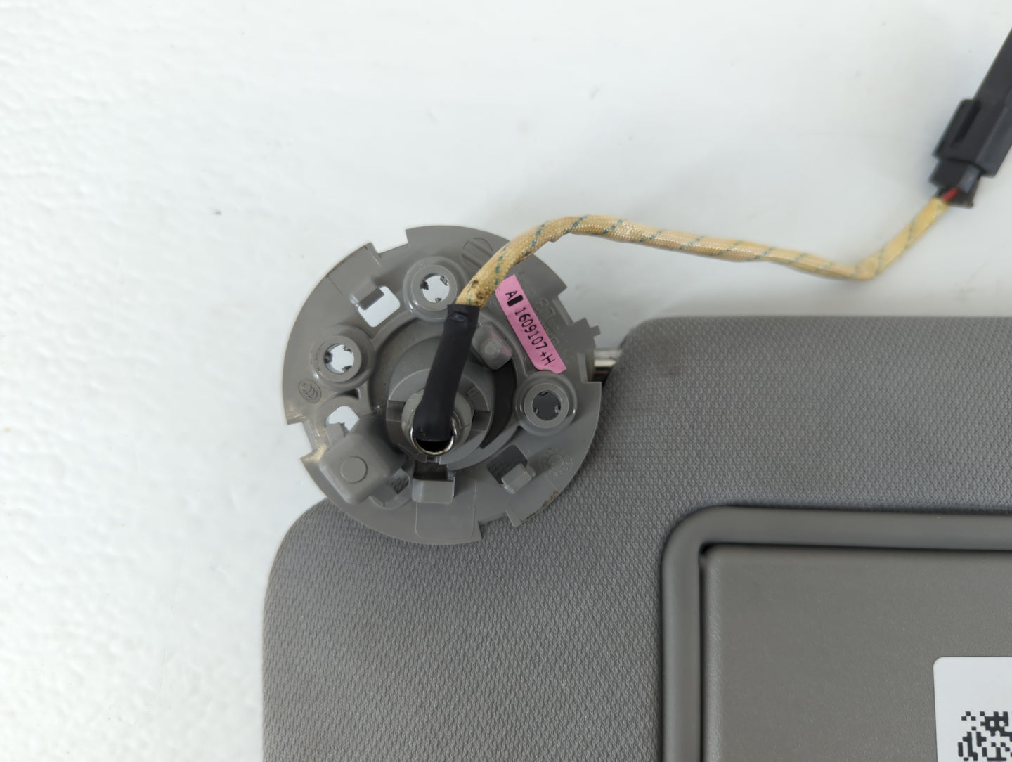 2016-2021 Chevrolet Malibu Sun Visor Shade Replacement Driver Left Mirror Fits Fits 2016 2017 2018 2019 2020 2021 OEM Used A